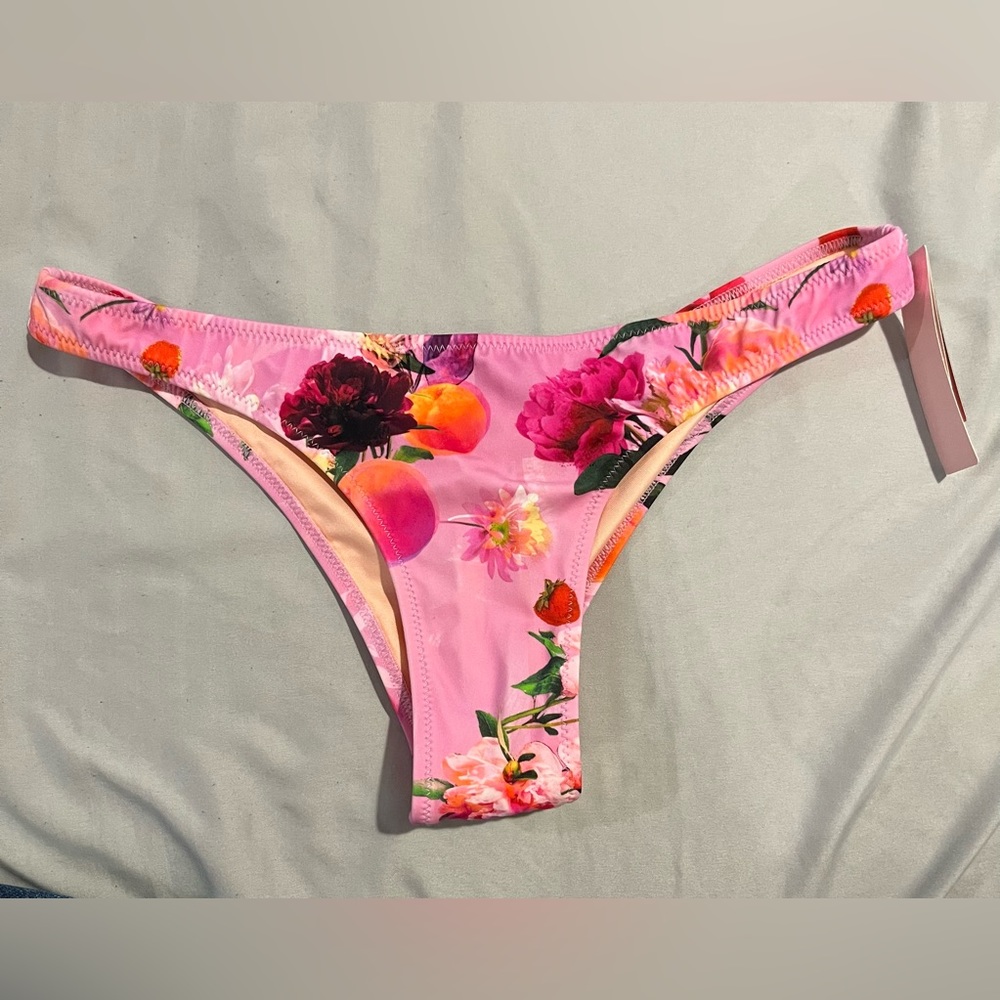 Victoria’s Secret Itsy Brazilian Swim Bottom